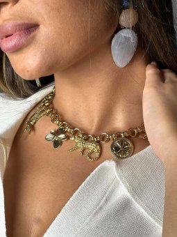 Collier doré charms...