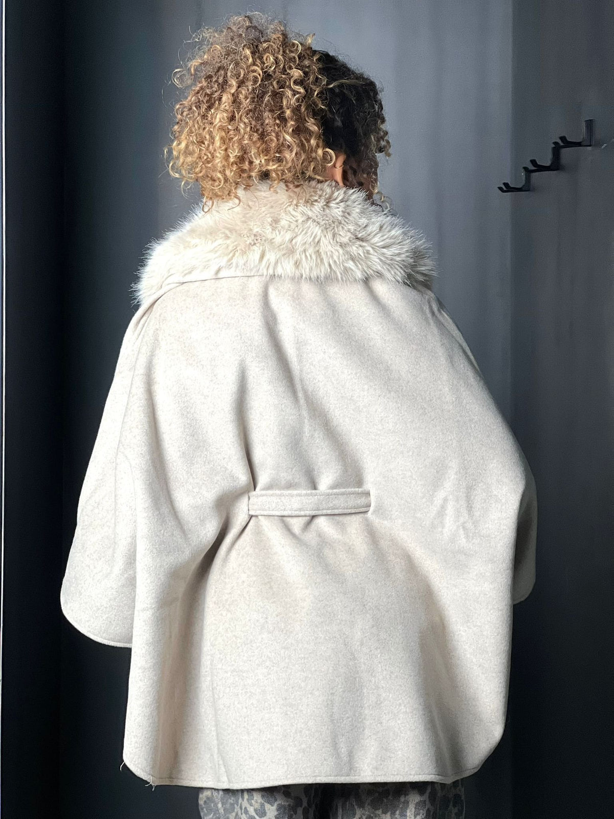 CAPE KIARA BEIGE