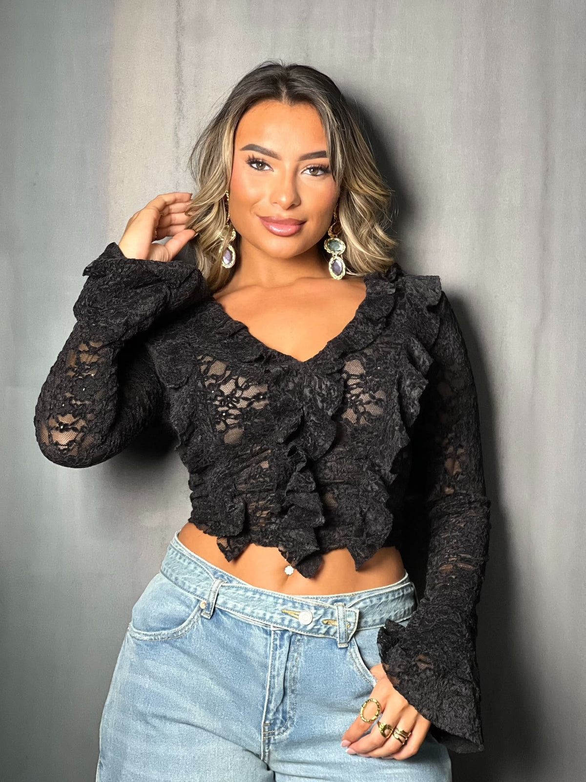 Blouse à volant noir #111599