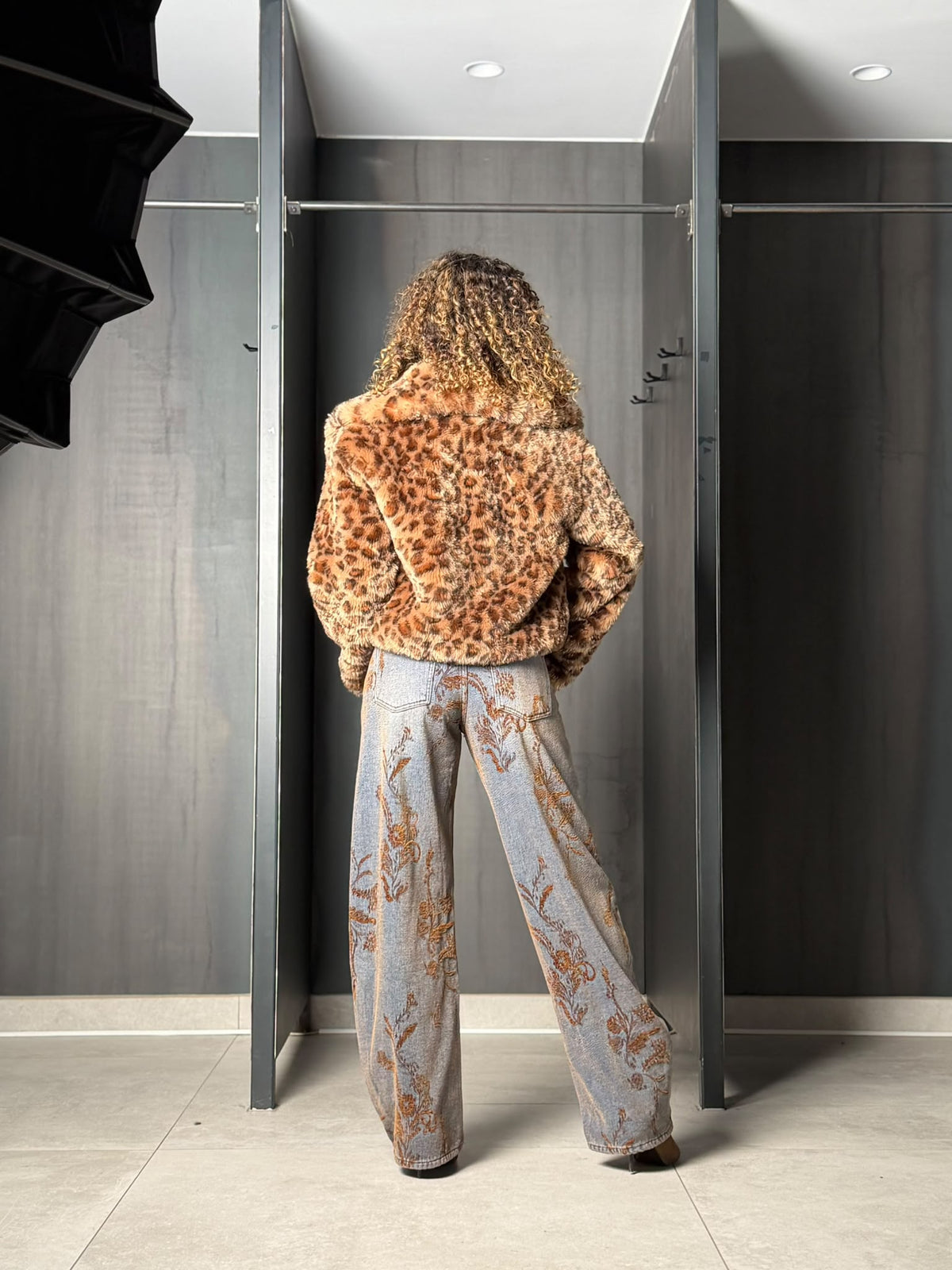 JEANS MOTIFS BRUN