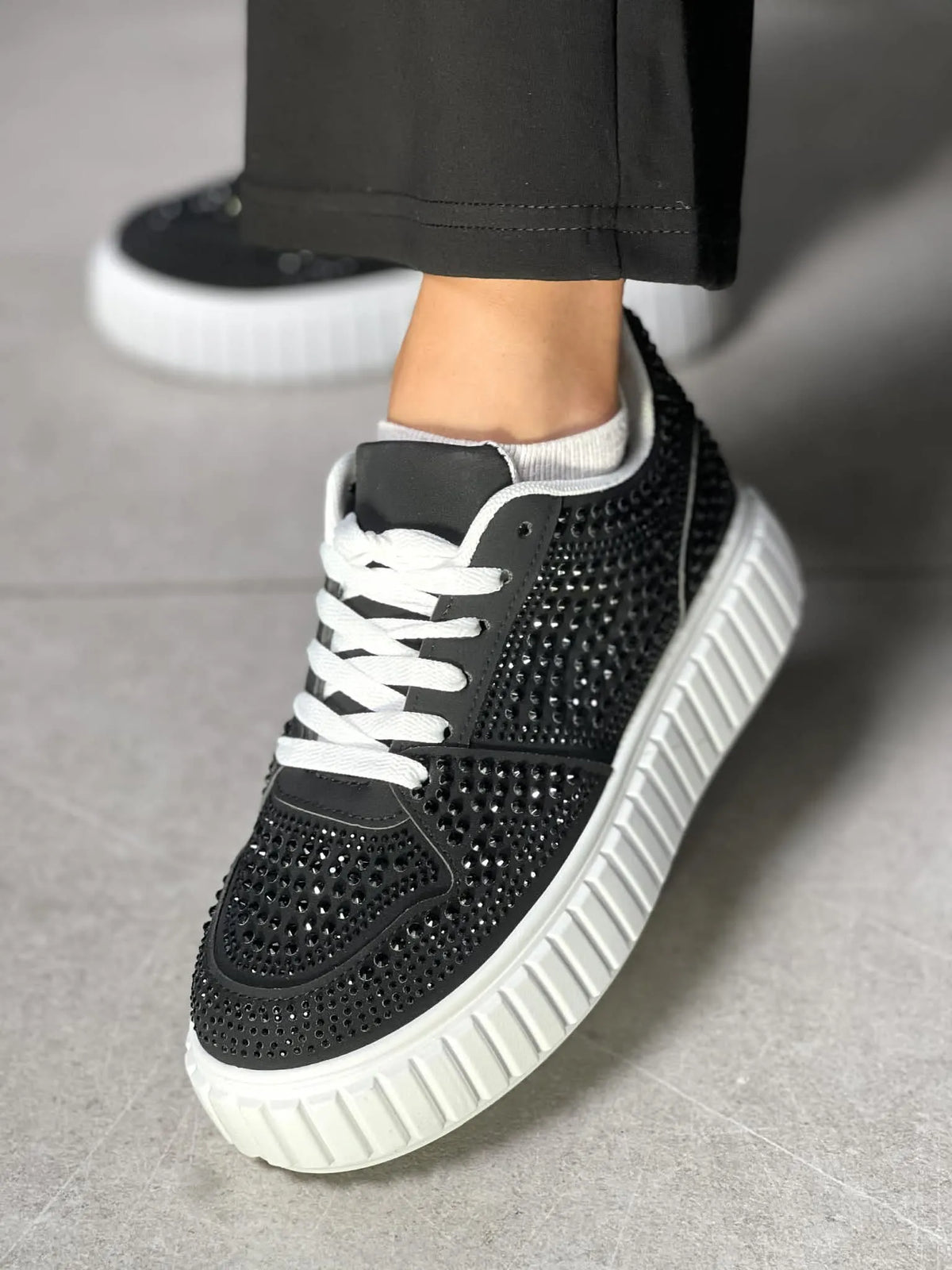 Basket noir en strass