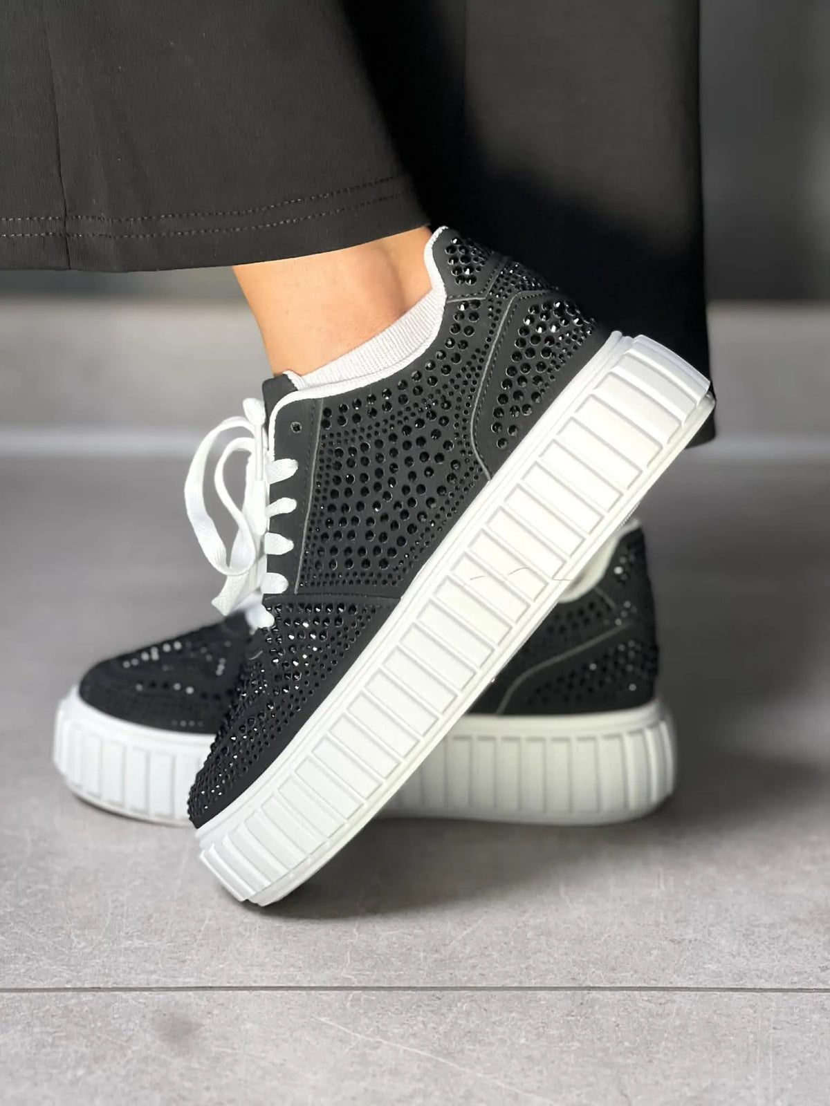 Basket noir en strass