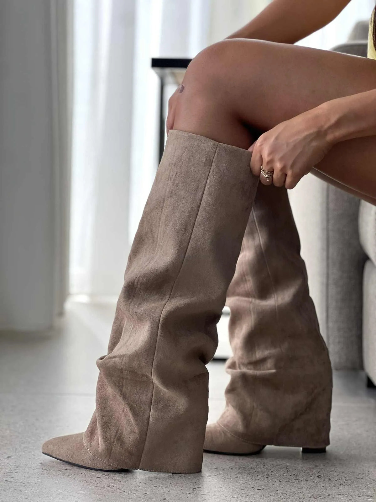 Bottes en daim beige