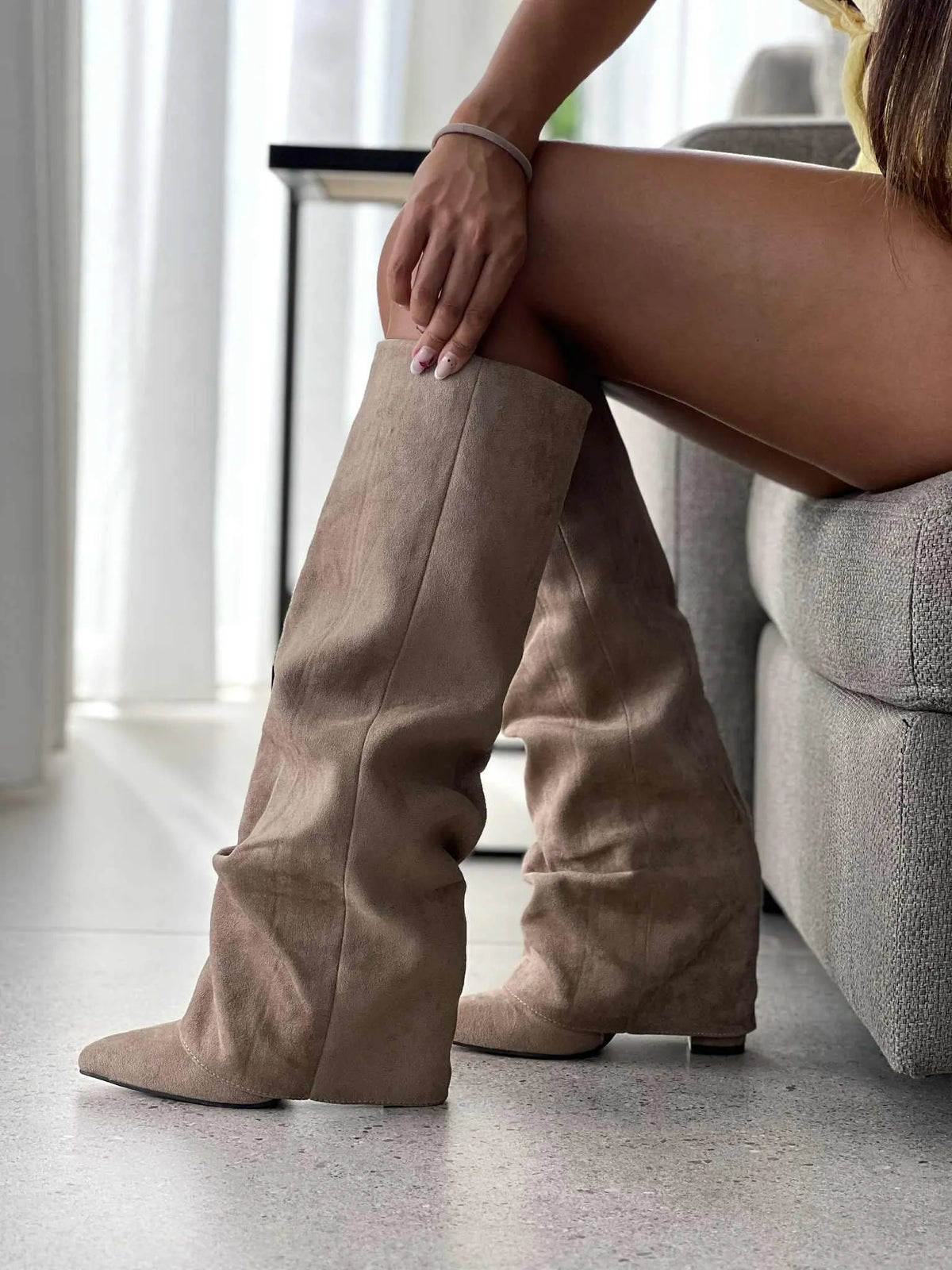 Bottes en daim beige
