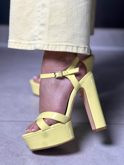 Talon à plateau jaune