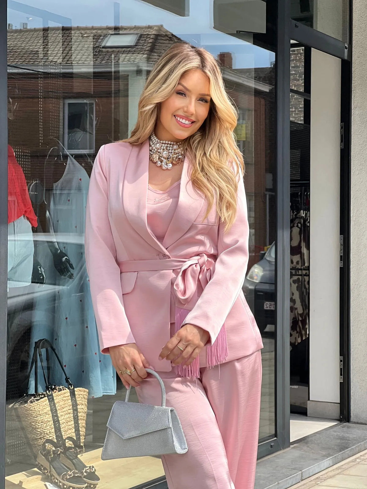 Veste tailleur rose satiné